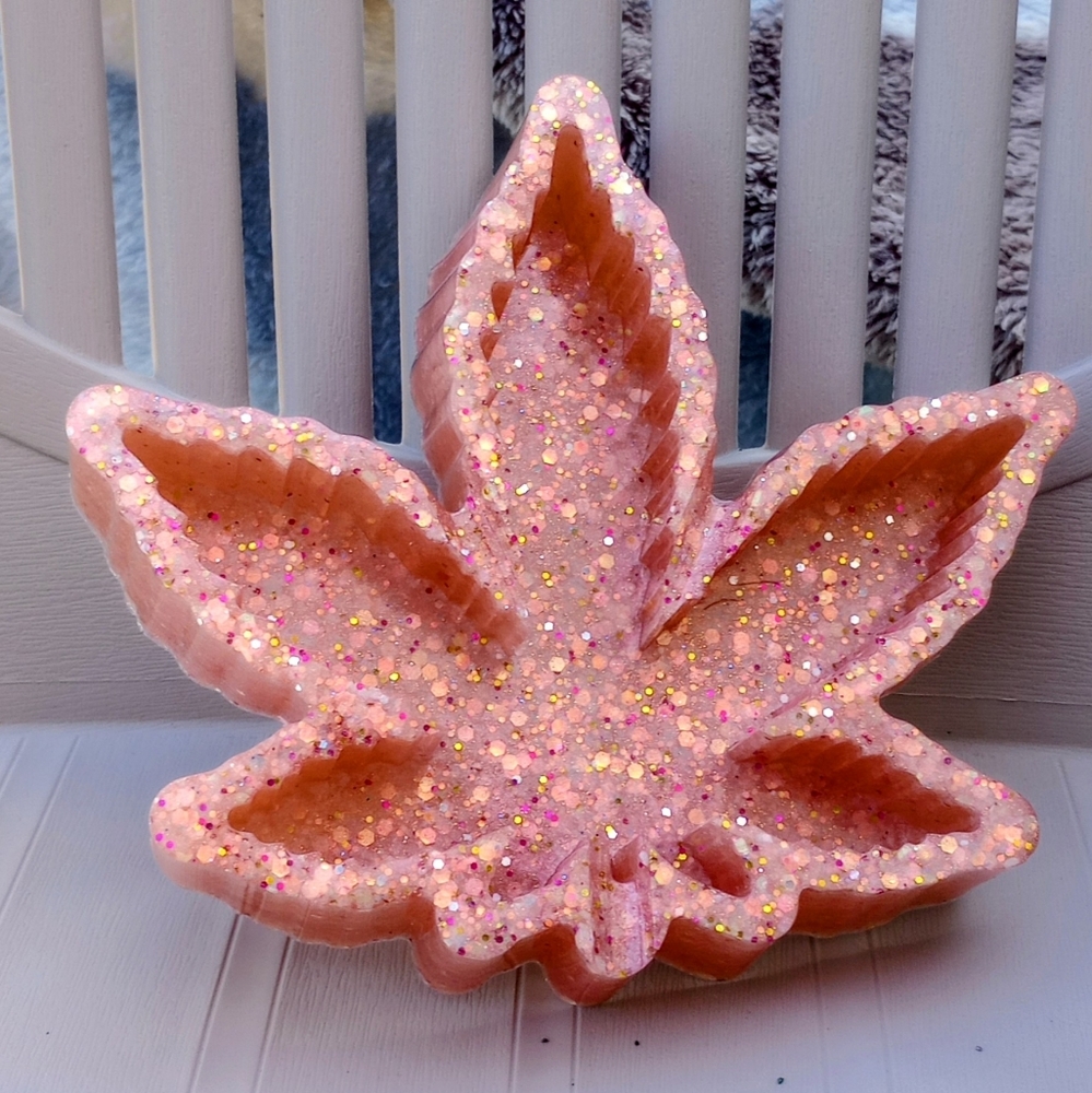 Maple Leaf Resin ASHTRAY Handmade